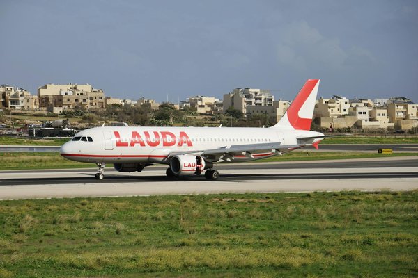 Quels sont les meilleurs itinéraires pour une randonnée dans les montagnes de Wicklow en Irlande?